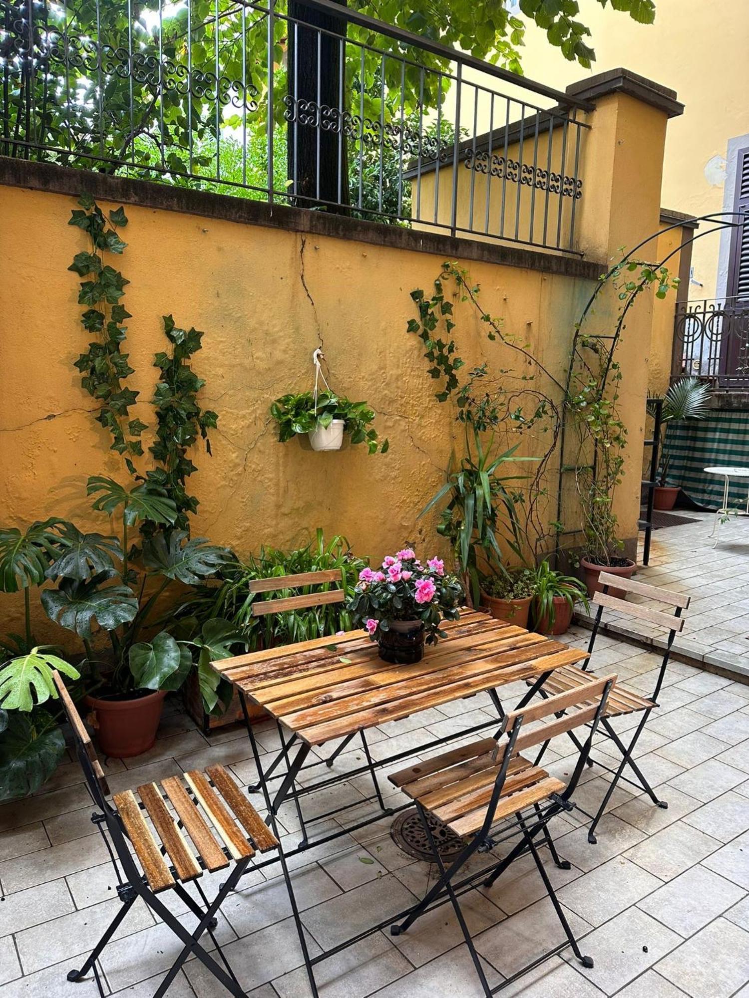 One-Bedroom Apartment With Patio Florenţa Exterior foto